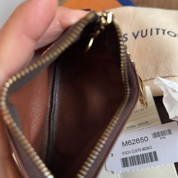 COPY - Louis Vuitton Monogram Key Cles M62650 - Picture 6 of 16